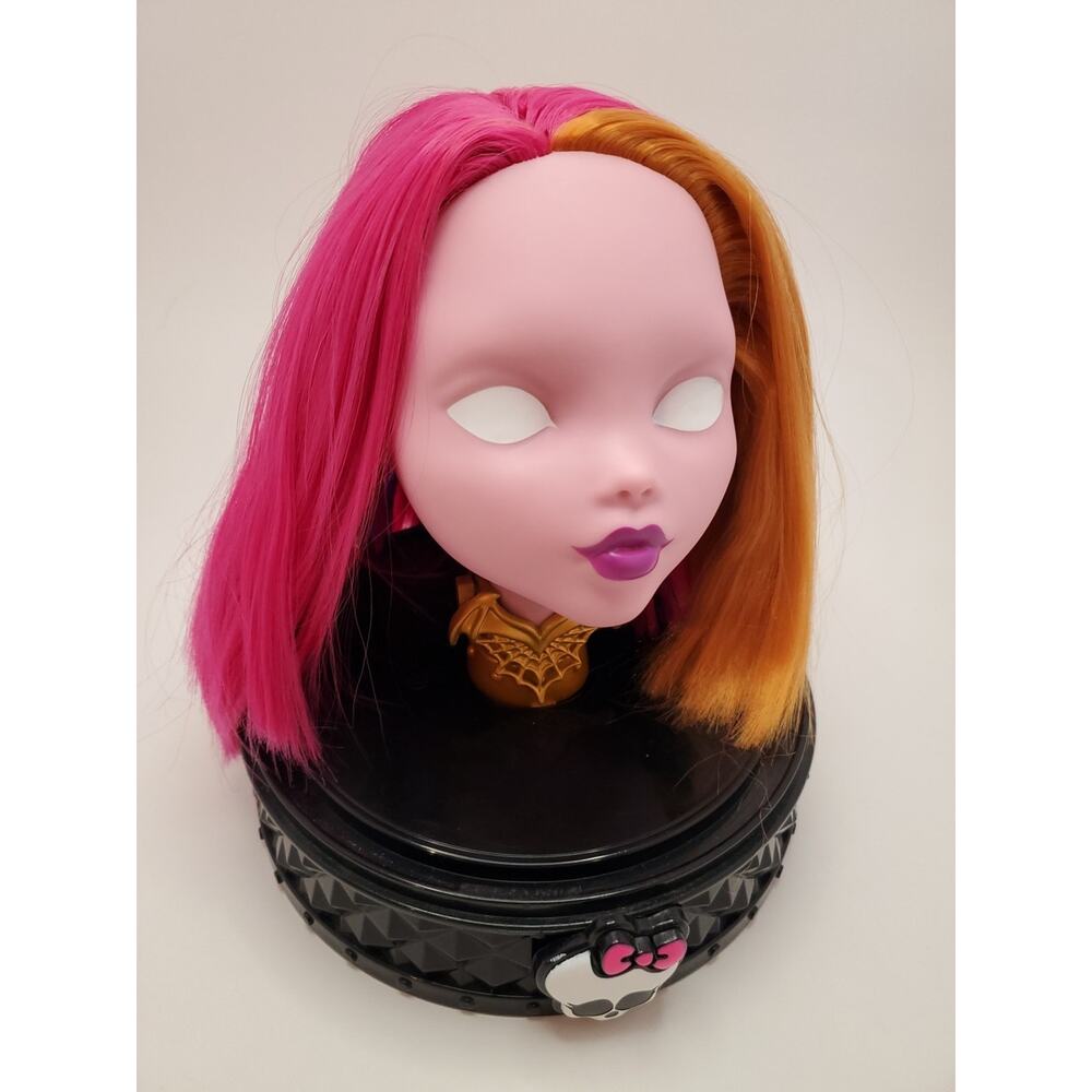 Monster High Gore-geous Anti Styling Head accessories and tattoos included